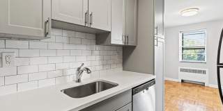 Pelham Park Gallery 13