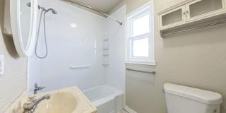 Newly remodeled 2 Bedroom 1 Bath Home Gallery 5
