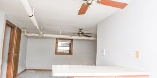 1352 West Foster Gallery 10