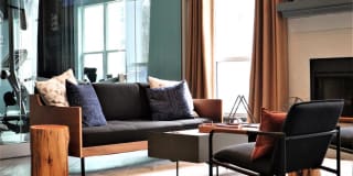 Sloan Square Gallery 4