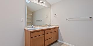 Spacious Greenwood Townhome - New Paint, Carpet and Water Heater!! Gallery 27