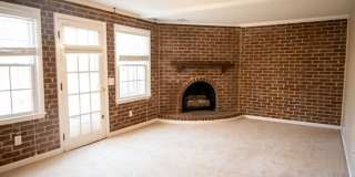 Large 3 Bedroom 2.5 Bath Townhome in Prime Location-Francisco Place Community! Gallery 10