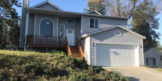 SPACIOUS 4BD/3BA SOUTH HILL HOME | 2-CAR GARAGE | FENCED YARD | W/D INCLUDED Gallery 1
