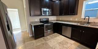 Charming 2BR house, fenced yards, exposed brick, open feel, great location! (Hooker) Gallery 9