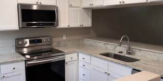 2 Bedroom || 2 Bathroom - Single Level Townhome Gallery 1