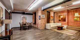 Marlboro Classic & Redwood Square Gallery 12