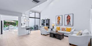 2442 Windsor Way Court Gallery 1