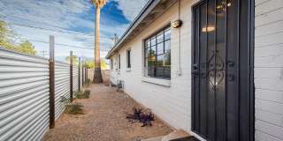 5723 E 19th St Gallery 34