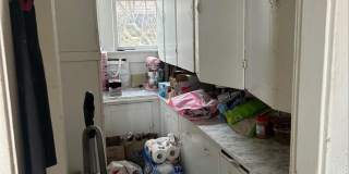 PRELEASE: Spacious 6+ bdrm/2 bath in York Neighborhood Gallery 8