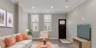 2637 E MADISON Street Gallery 1