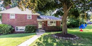 Spacious 3-BR 2-BA Split Level in Ideally Located Close in Rockville!! Gallery 1