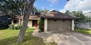 2811 Crownspoint Drive Gallery 1