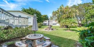 329 Markham O Gallery 23