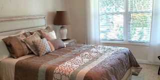 2BR/2BA Venice Island Duplex Gallery 22