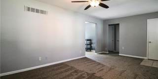 Adorable Home in Raytown! Gallery 6