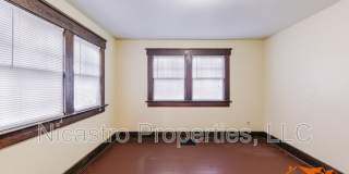 2097 Summit Street Gallery 15