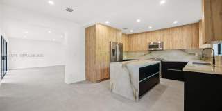 235 NE 91st St Gallery 12