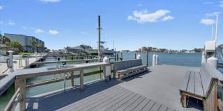 660 ISLAND Way Gallery 52