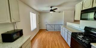 Six Bedroom Home in Bloomington Ranches Gallery 7