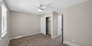 Charming NEWLY REMODELED 4BR Duplex in Aurora Gallery 12