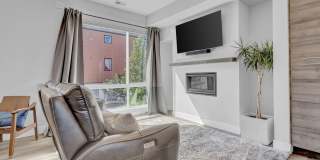 Stunning 3-bedroom, 4-bathroom townhouse! Gallery 11