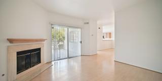 Spacious Townhome Located in the Highly Desirable Shadow Ridge Community of Oak Park Gallery 29
