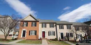 3 story townhome with fenced in yard for rent in Taylor Springs Gallery 1