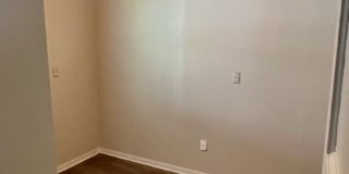 Cozy 2 Bedroom South Seattle Home with Yard Gallery 6