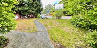 Charming  home on quiet street, great location Gallery 24
