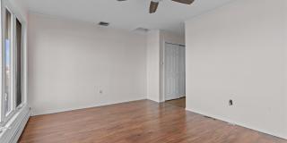 115 Maryland Avenue Gallery 17