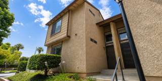 Beautiful 2 Bedroom Condo with fresh paint, flooring for Rent Gallery 1