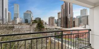 Avia Apartments on Pike Gallery 36