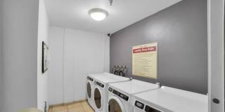 Vibrant Koreatown Living with Rooftop Pool & Spa - 620 S. Gramercy Place Gallery 10