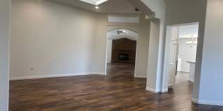 Spacious 3BD/2.5BA Home in Bakersfield's 93311 — HOA Community, Pool, Fireplace, Garage & Small Pets Welcome! Gallery 6