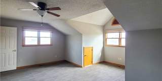 1020 W Cypress Street Gallery 17