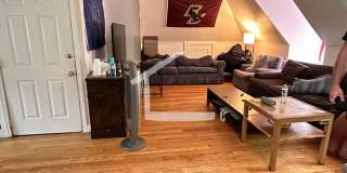 Gorgeous modern entire home perfect for large student groups available 9/1/2027 Gallery 53