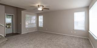 Beautiful 4-bedroom 3-bath located in Stetson Hills! Gallery 13