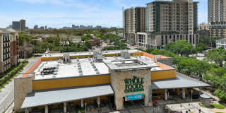 1010 Waugh Apartments Gallery 47