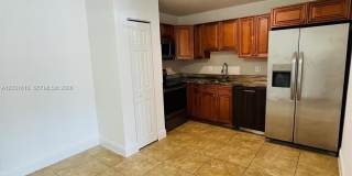 7701 SW 10th Ct Gallery 15