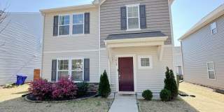 Amazing location near restaurants and shopping Gallery 1