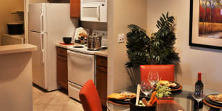 Courtney Downs Apartment Homes Gallery 5