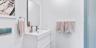 Stylish Condo in Desirable Alta Heights Neighborhood Gallery 31
