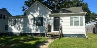 3-Bedroom Home near Downtown Bloomington! Gallery 1