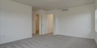 Available for move-in on 05/15/26- 3bed/2.5bath in Aurora! Gallery 15