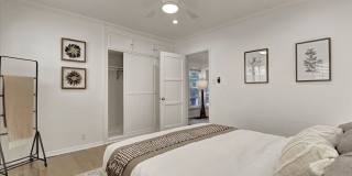 852 11th St Gallery 18