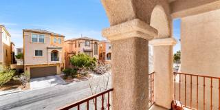 Flexible Three-Story Gated Home with Mountain Views & Modern Kitchen! Gallery 12