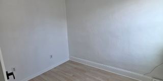 Beautiful 2 Bed, 2 Bath South Philly Home with Large Rear Yard | 2228 Cross St Gallery 5
