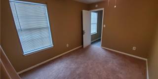 1536 W 40th Street Gallery 20