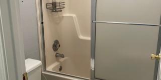 2 bed, 2 bath South Columbia Gallery 14