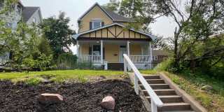 Large House Midtown Gallery 21